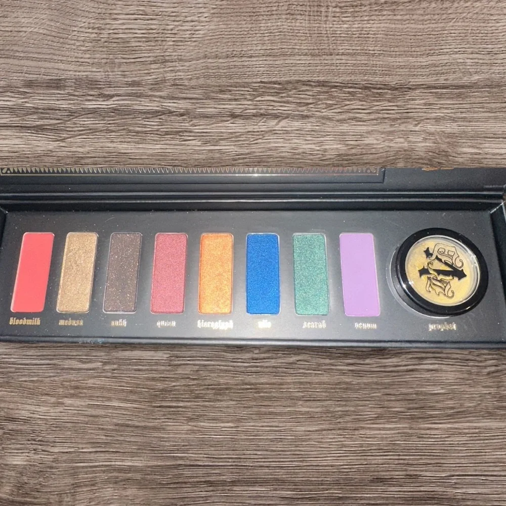 NWOB Kat Von D Serpentina Eyeshadow Palette KVD Limited Ed 8 Pan +Gold Pigment