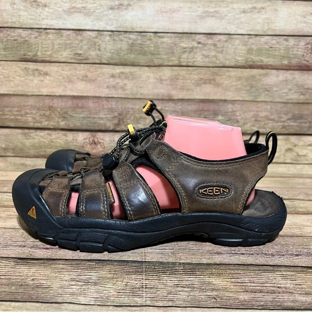 Keen Newport H2 Brown Leather Sandals