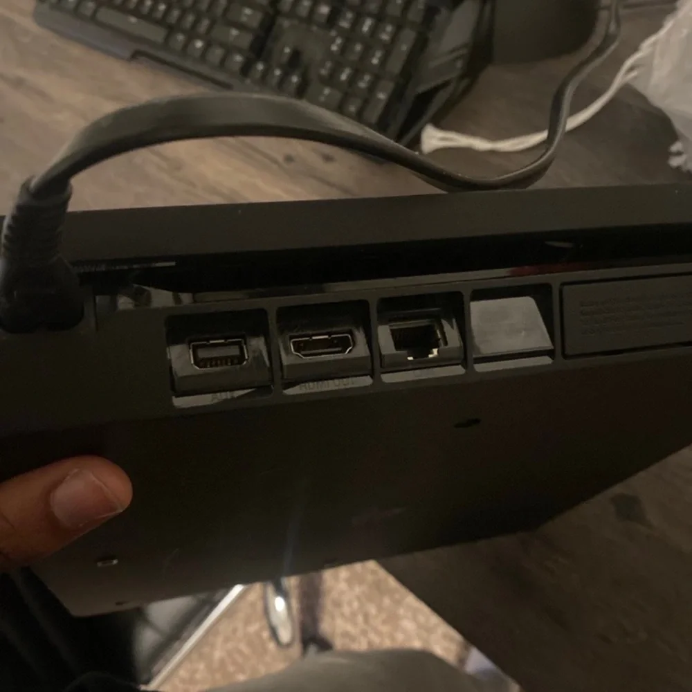 Sony ps4 slim