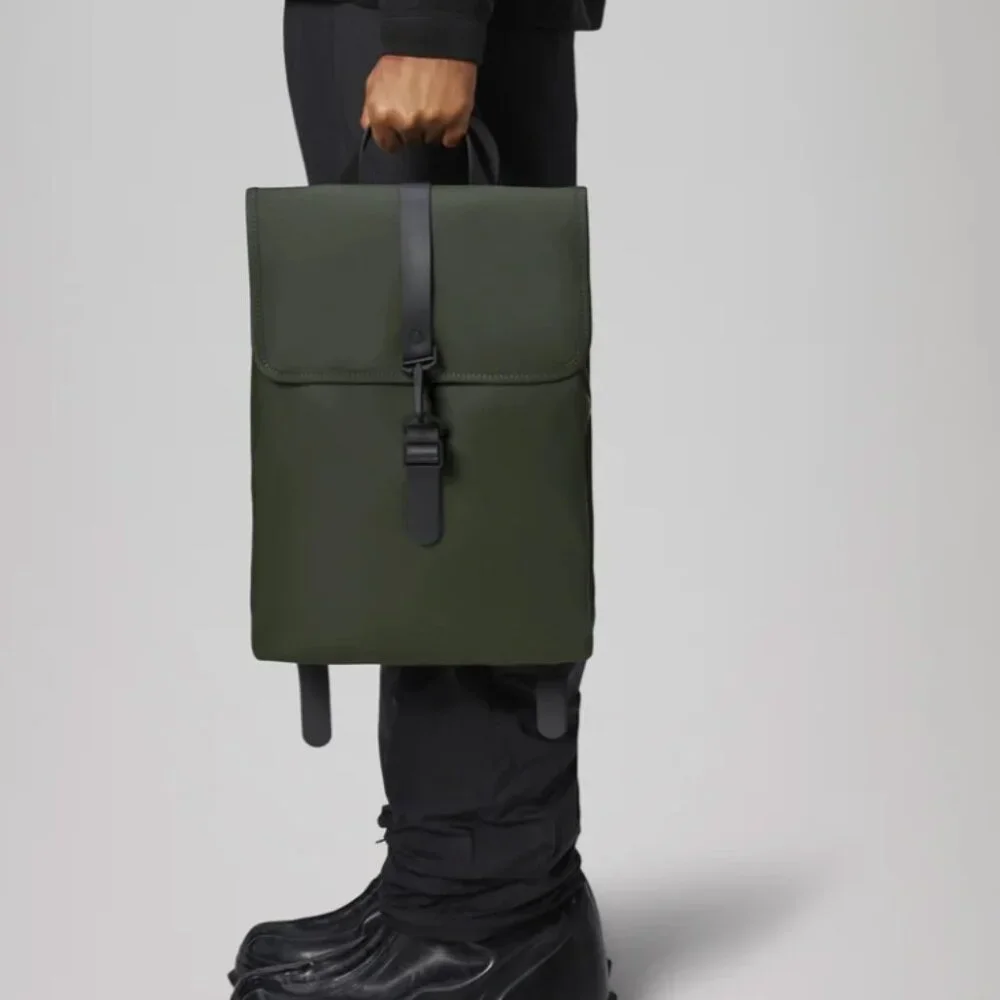 Rains rucksack green