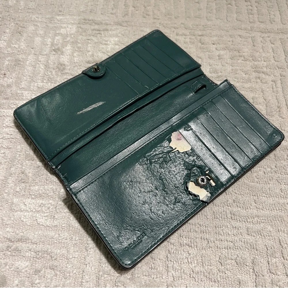 Coach SLIM Pebble Leather Wallet