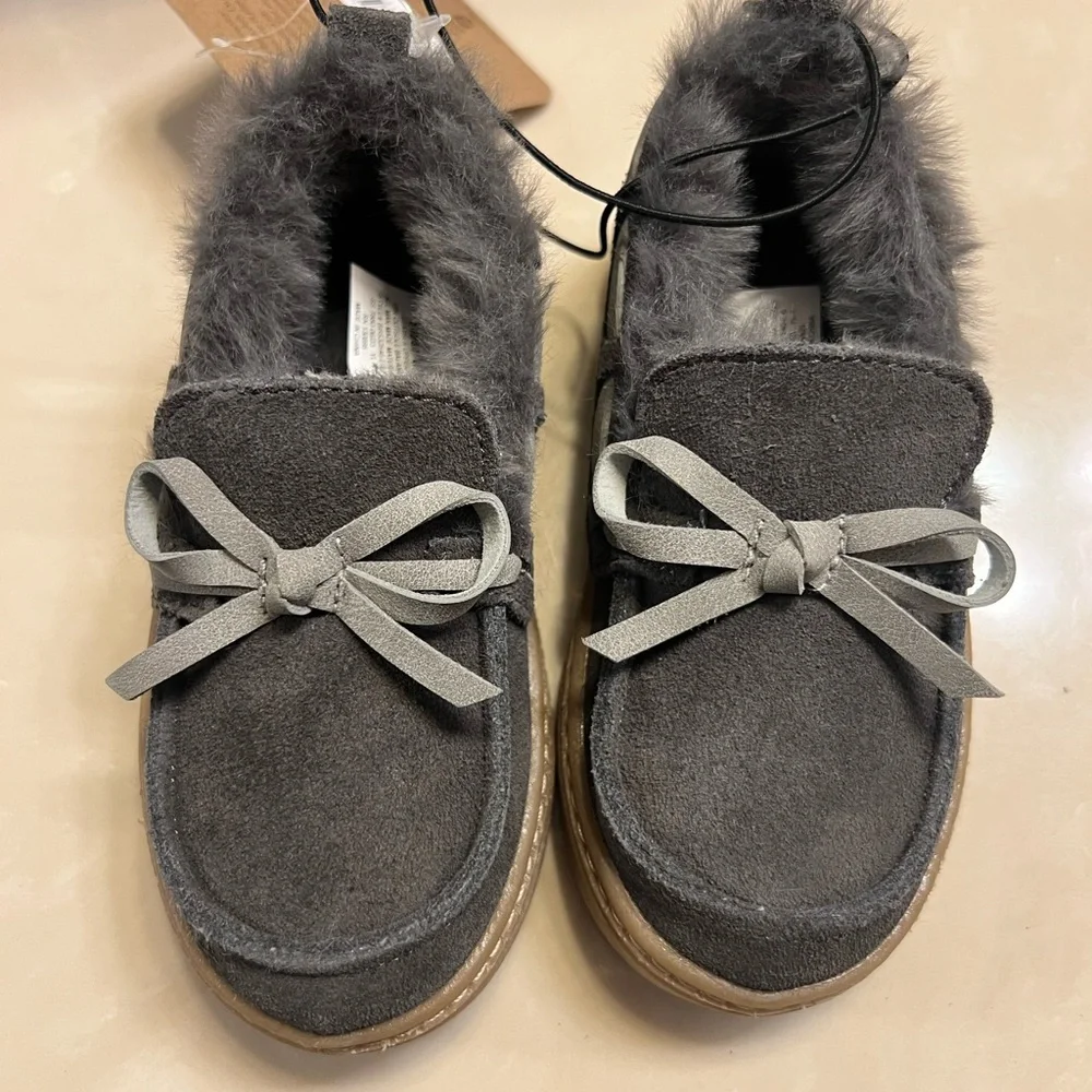 BearPaw gray real