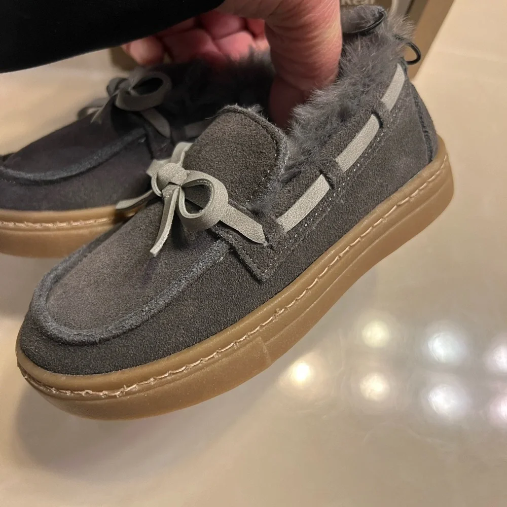 BearPaw gray real