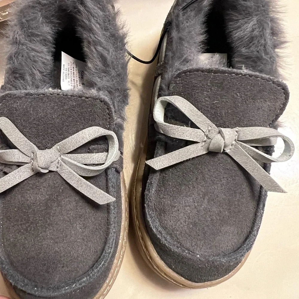BearPaw gray real