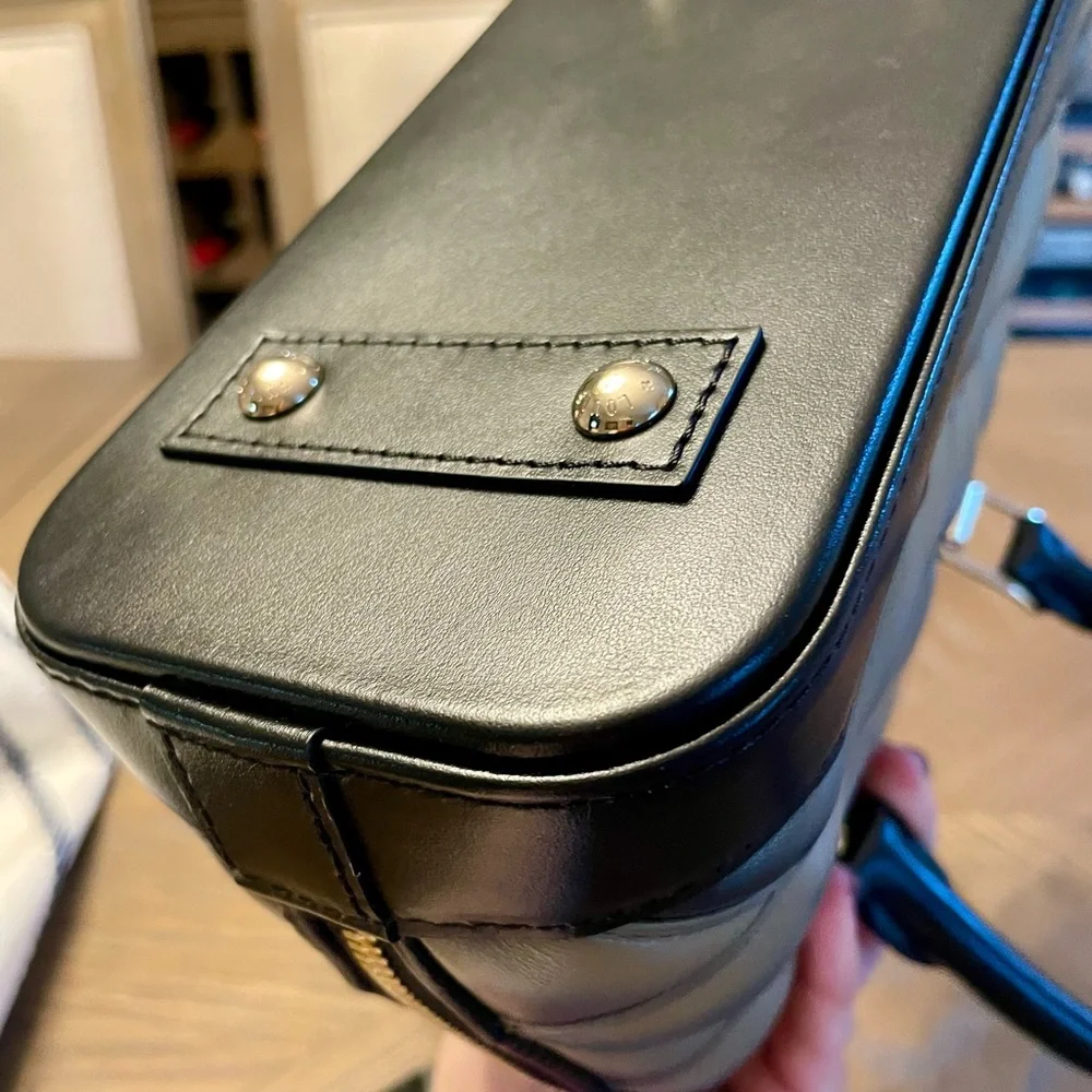 Louis Vuitton pristine comes