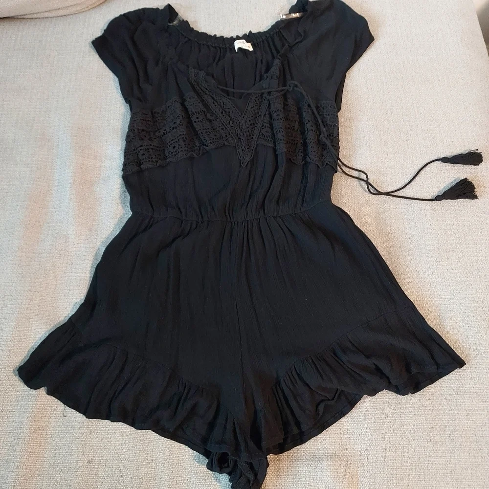 Umgee Gauze Ruffled Crochet Romper Sz-L