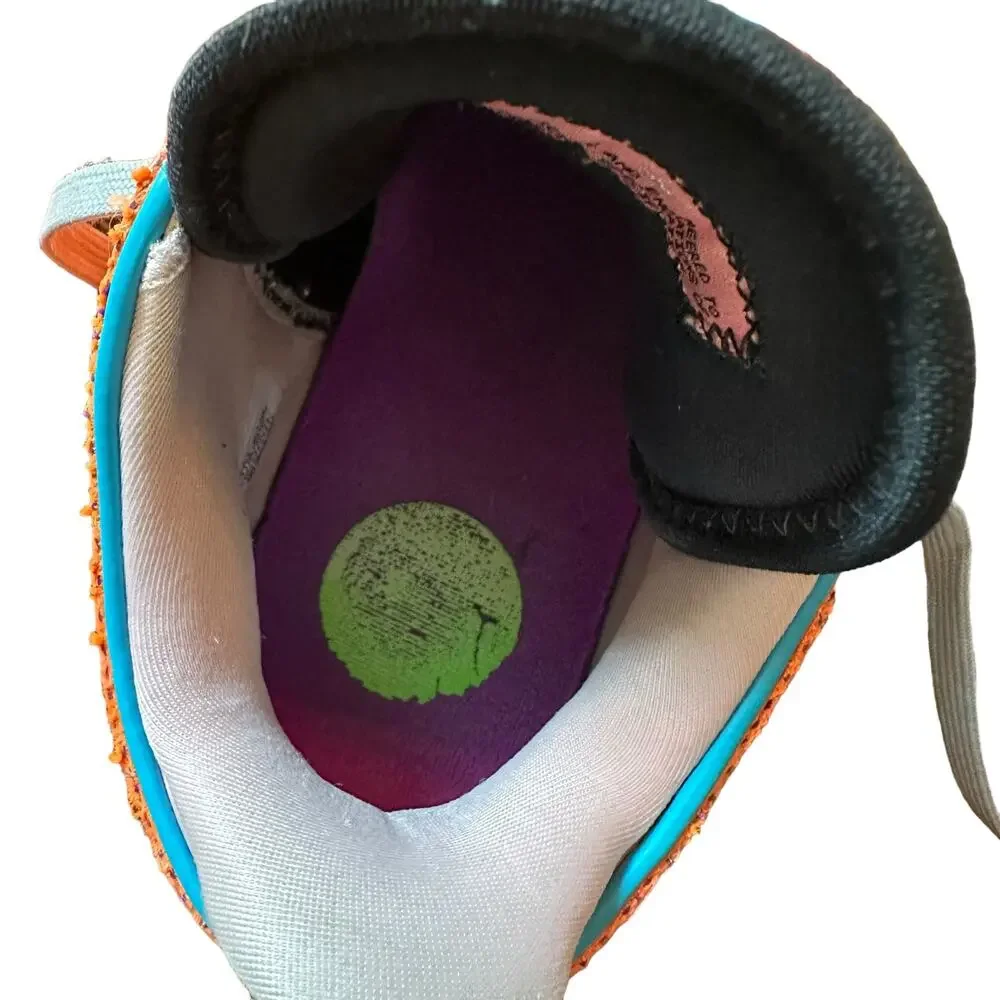 Nike X LeBron James tags hoopers smash