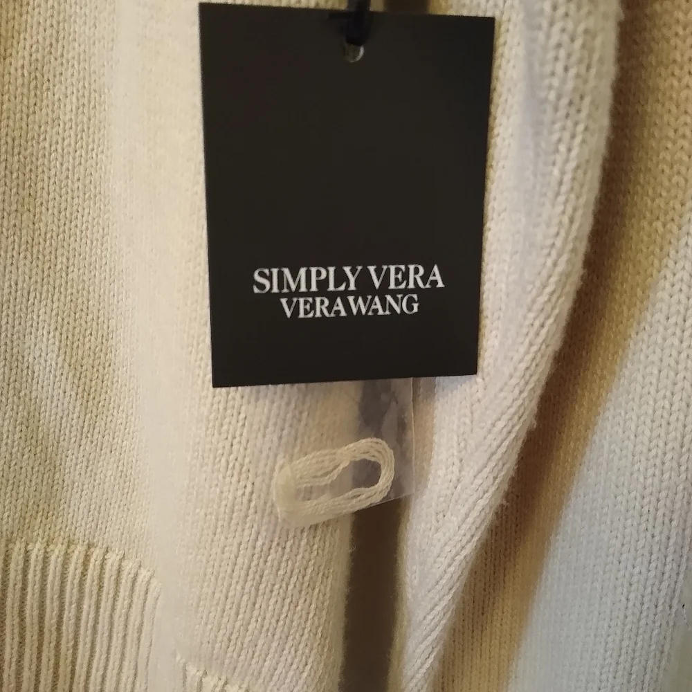 Simply Vera Vera Wang nwt mock