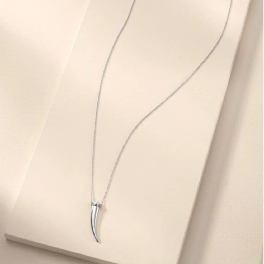 Stella & Dot gorgeously delicate