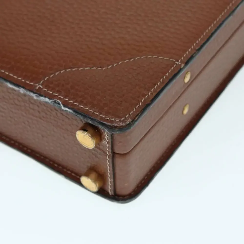 Loewe anagram attache