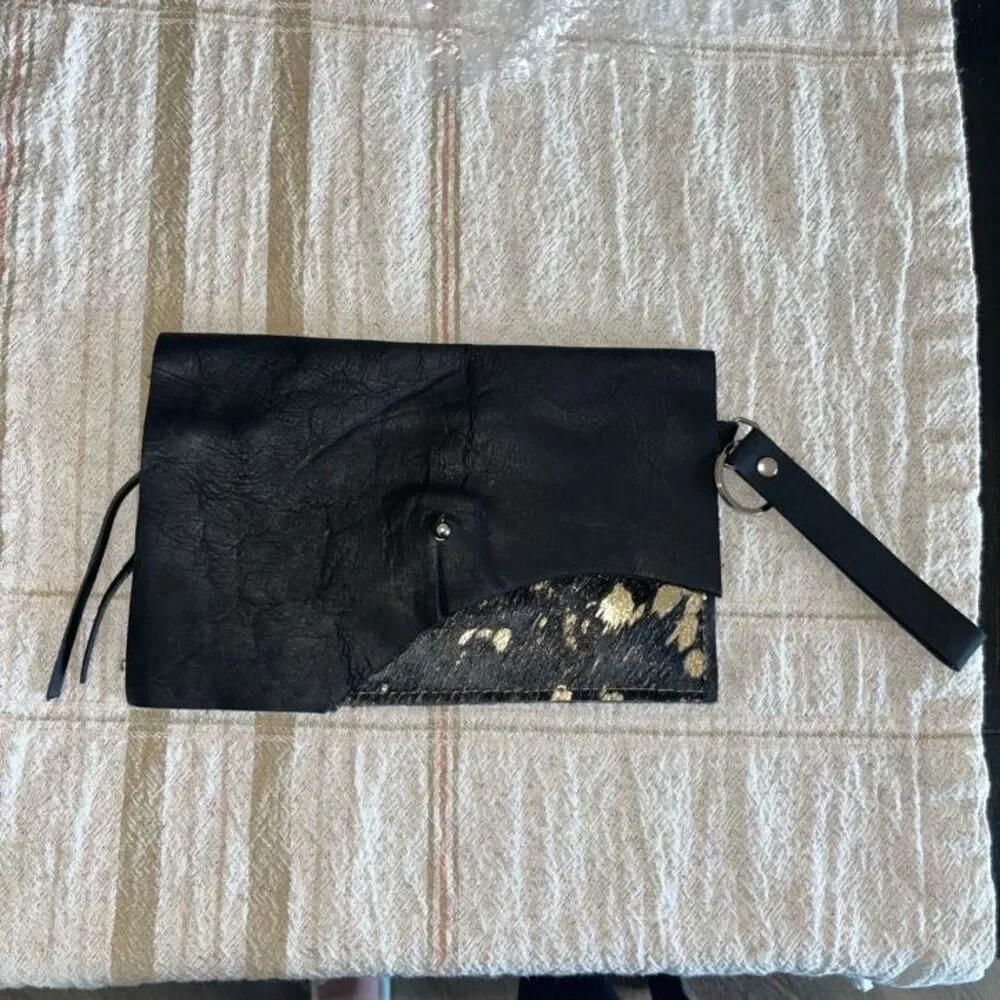 Buxiejo Leather Clutch Wallet Women's Black Gold