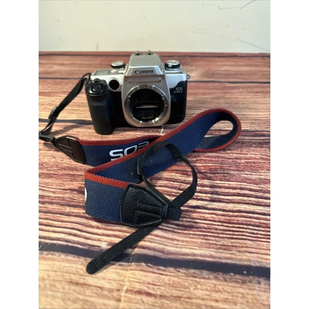 Canon EOS Elan II 35mm SLR Film Camera Body Only - READ - DOOR WON’T LATCH