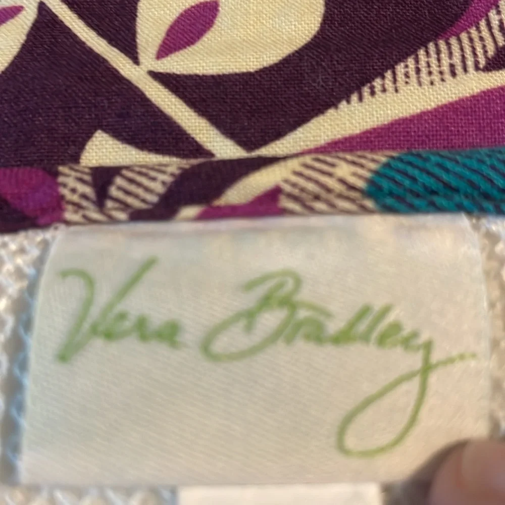 Vera Bradley has velcro