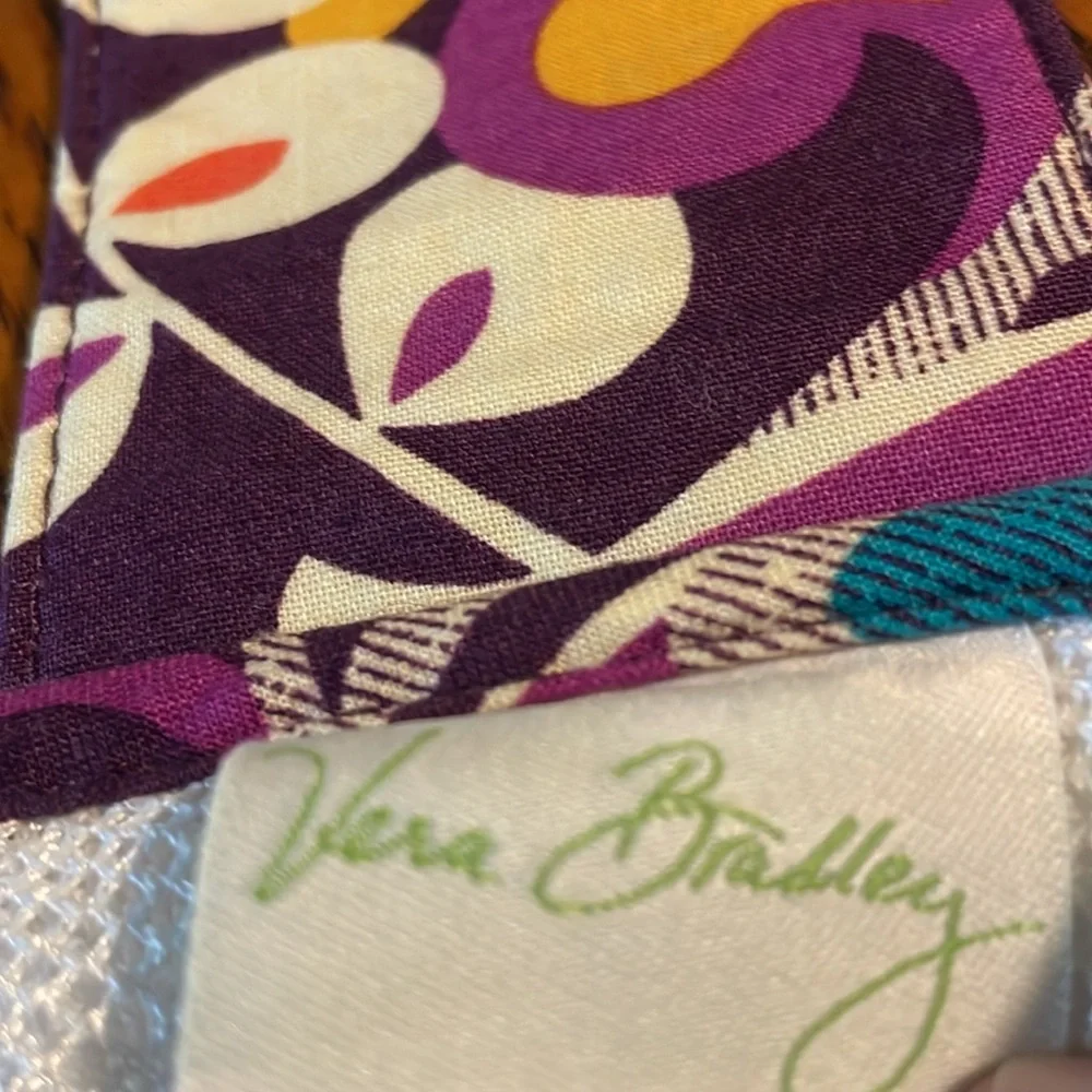 Vera Bradley has velcro