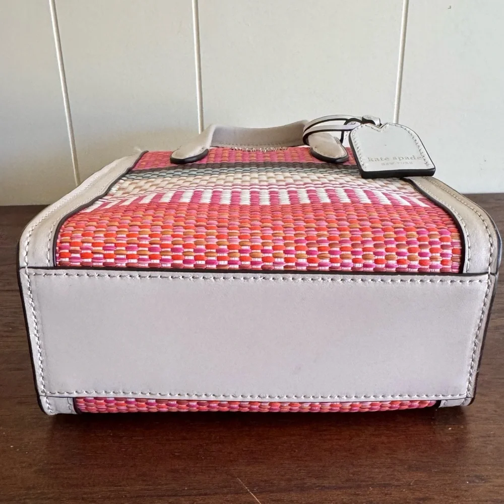 tag canvas woven