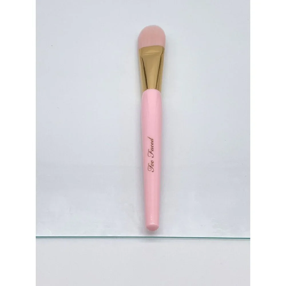 Too Faced Pink & Gold Foundation/ Concealer Brush