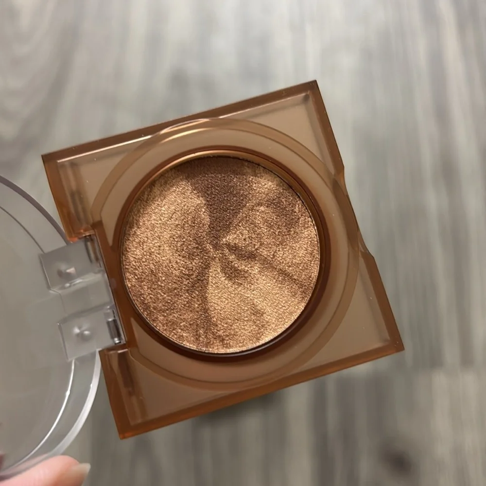 Huda Beauty Glowish Mini Bronzer