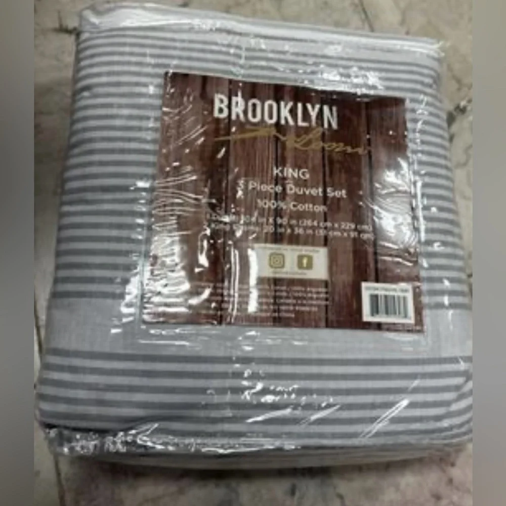 Brooklyn Loom set means