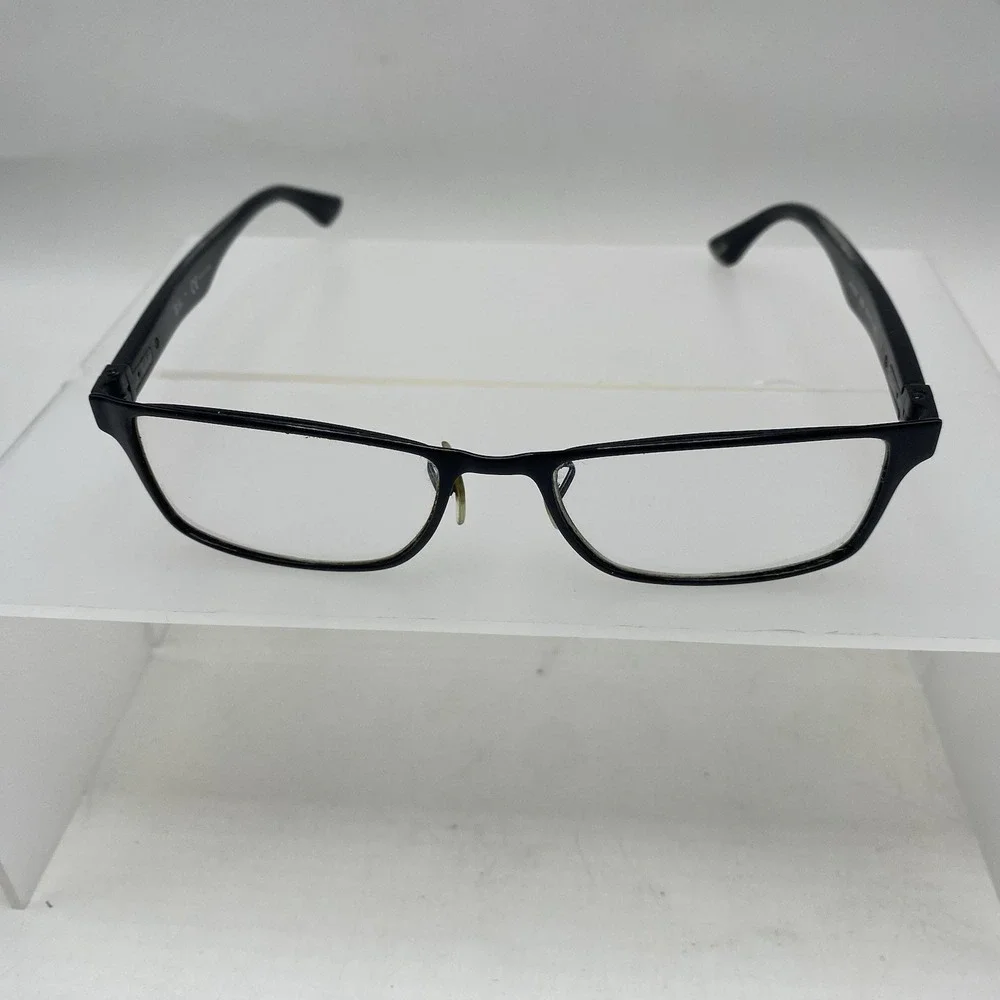 Ray-Ban cleaned these hundreds