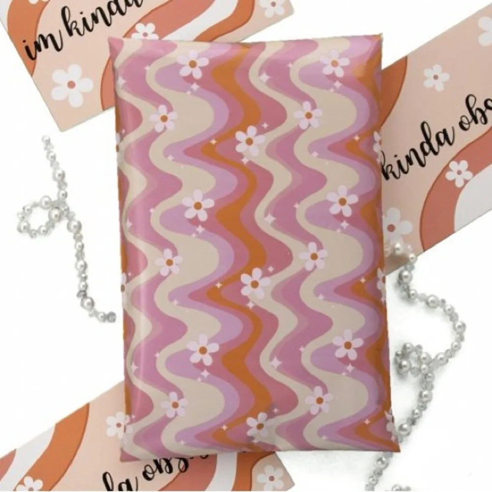 Wavy Daisy 6x9 Pack of 50 Poly Mailers