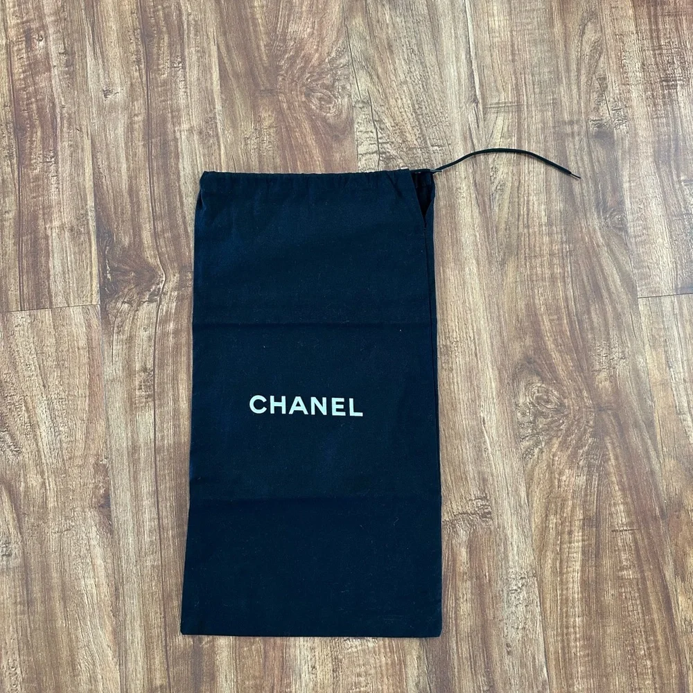 CHANEL this beautiful
