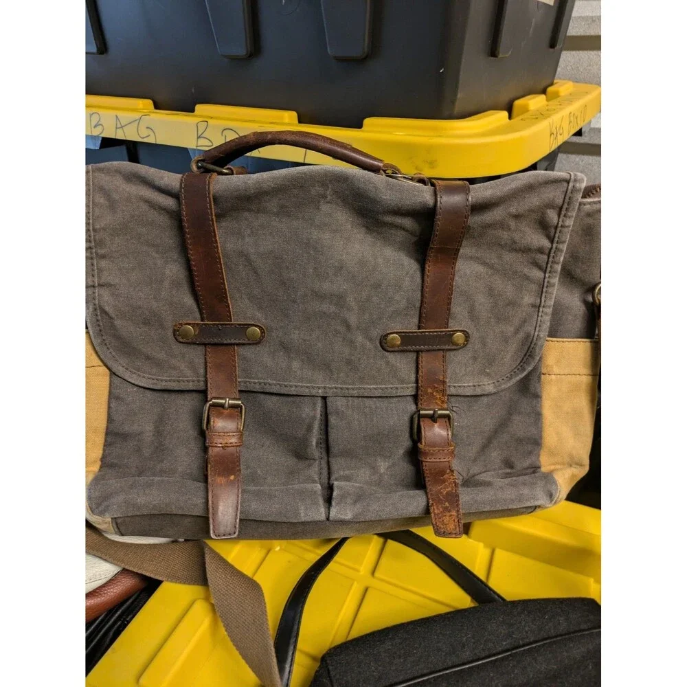 Unbranded messenger bag