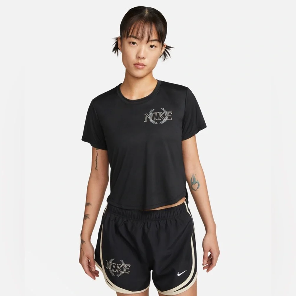 Nike woman top size S DX0183-010