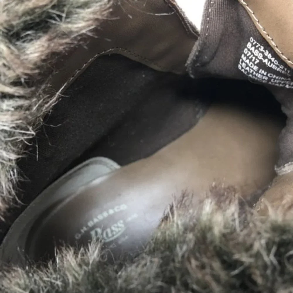 Bass boots fur