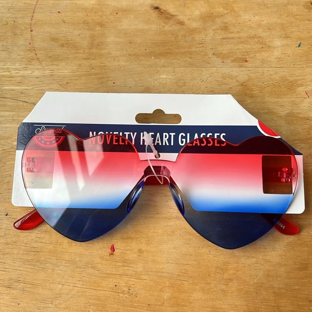 Novelty Heart Glasses add fun