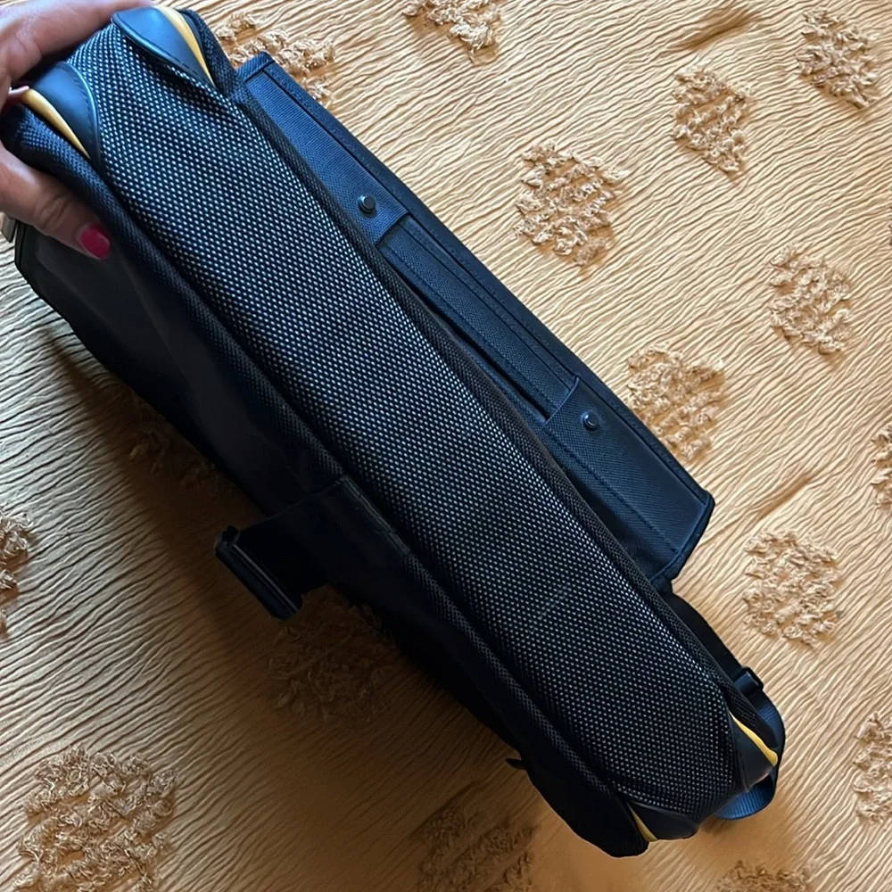 Targus black bag