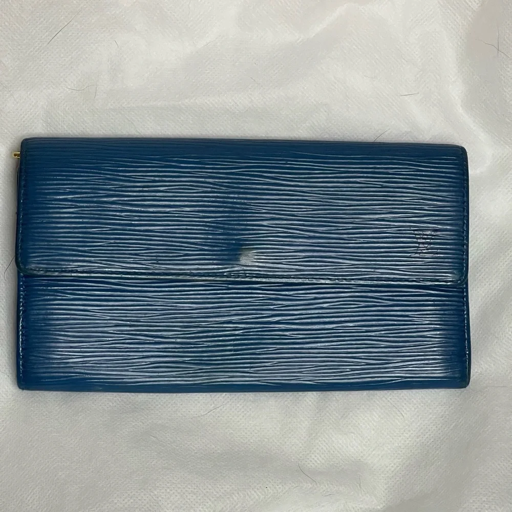 Louis Vuitton elegant vintage