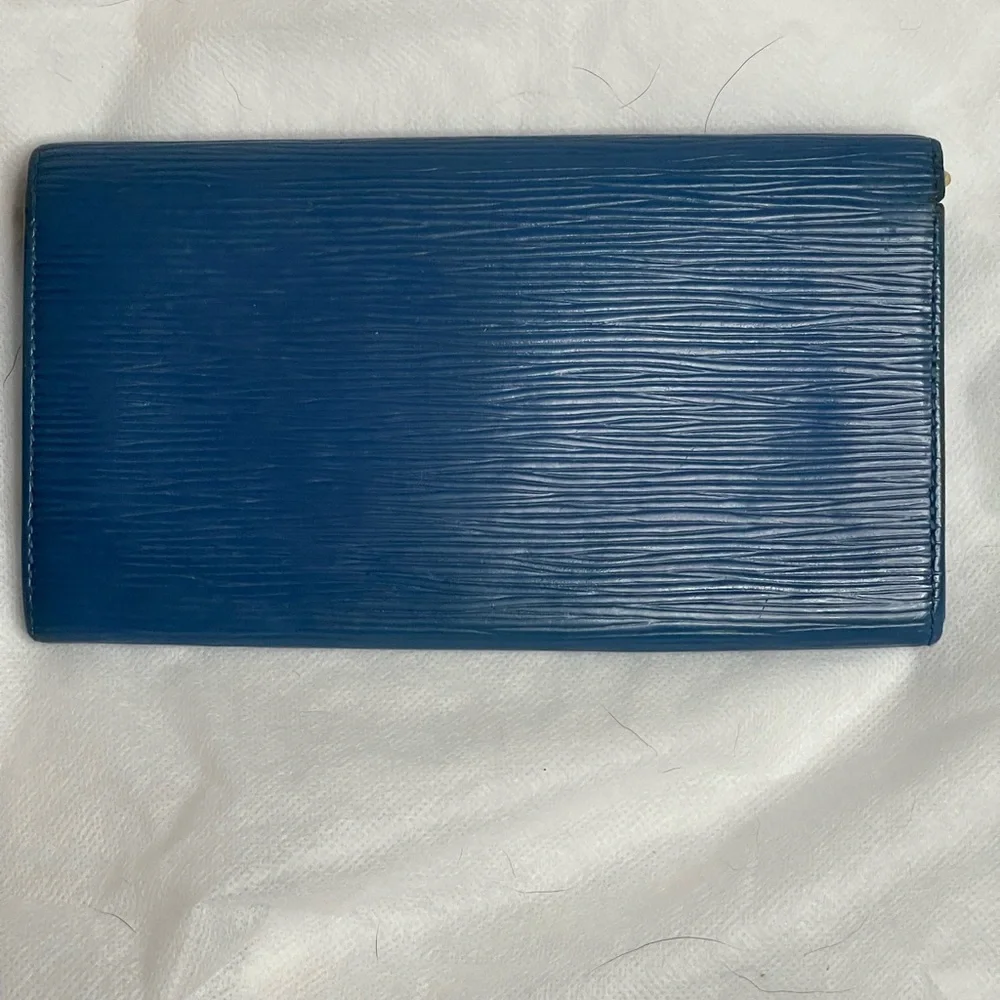Louis Vuitton elegant vintage