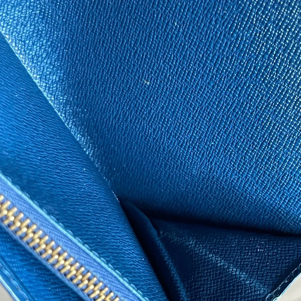 Louis Vuitton elegant vintage