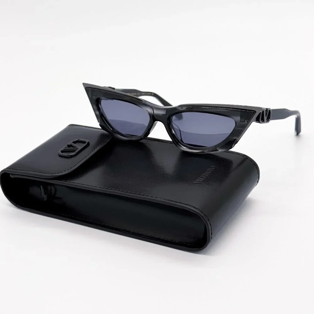 NEW VALENTINO V-GOLDCUT VLS-113B BLACK WOMEN CAT EYE SUNGLASSES VALENTINO