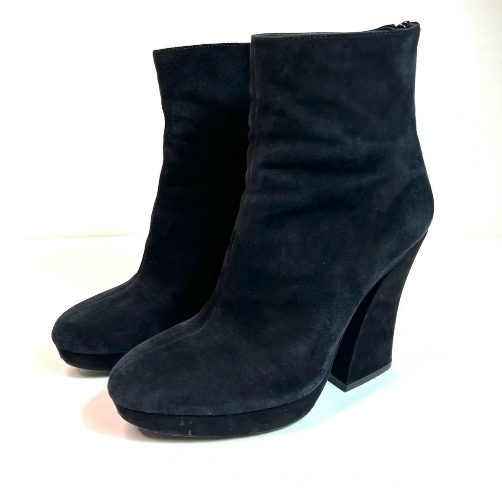 Alice + Olivia black suede