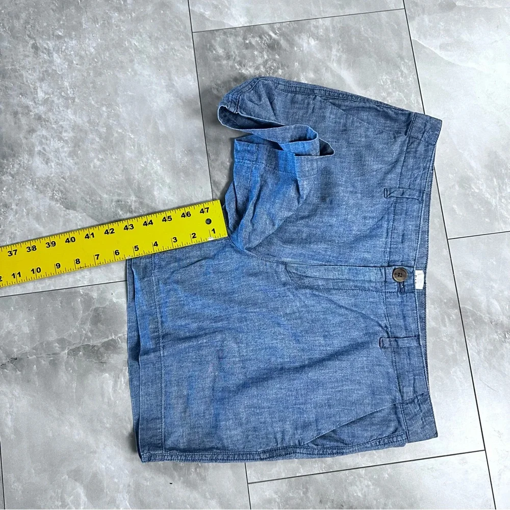GAP shorts size