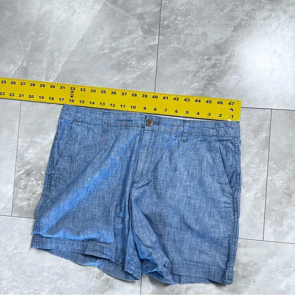 GAP shorts size