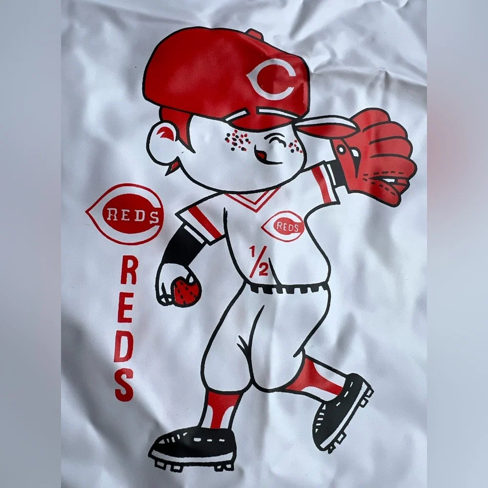 Cincinnati Reds Baseball Baby Bib Nylon MLB