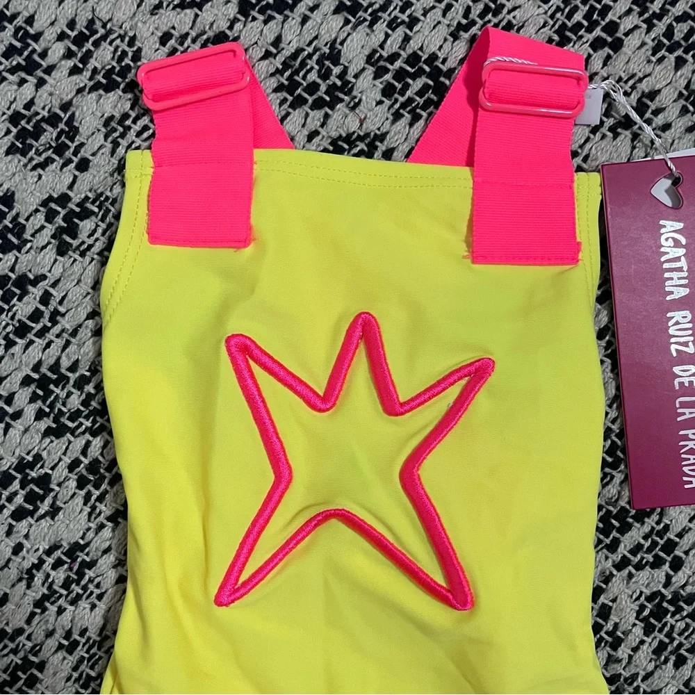 Agatha Ruiz De La Prada it badge try
