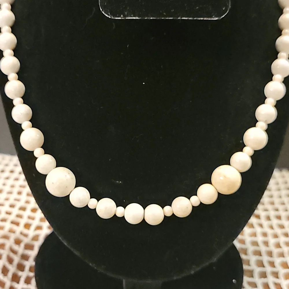 The Unbranded Brand preowned stone