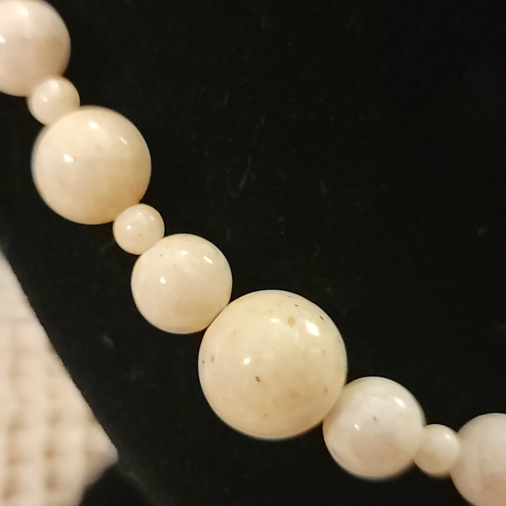 The Unbranded Brand preowned stone