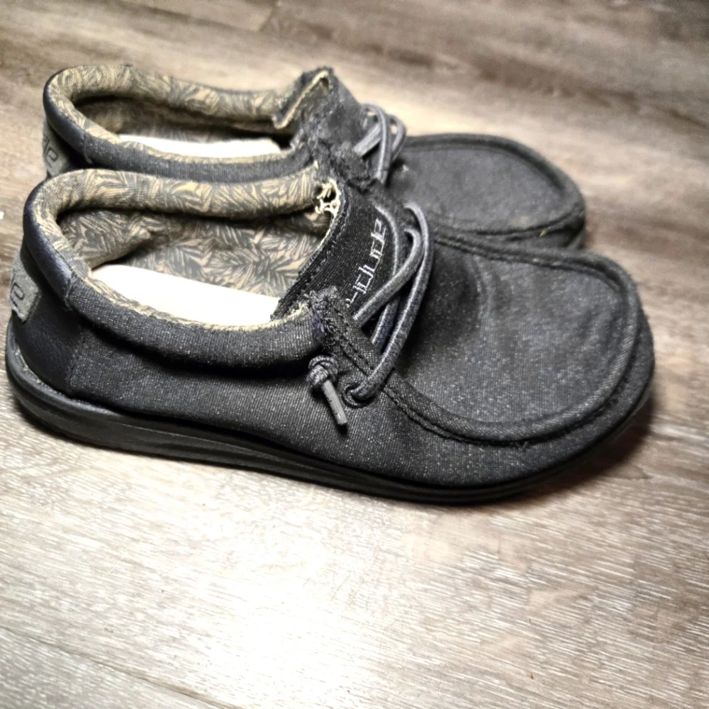 Hey Dude Shoes Kids 1 Wally‎ Slip On Black Gray Fabric Moc