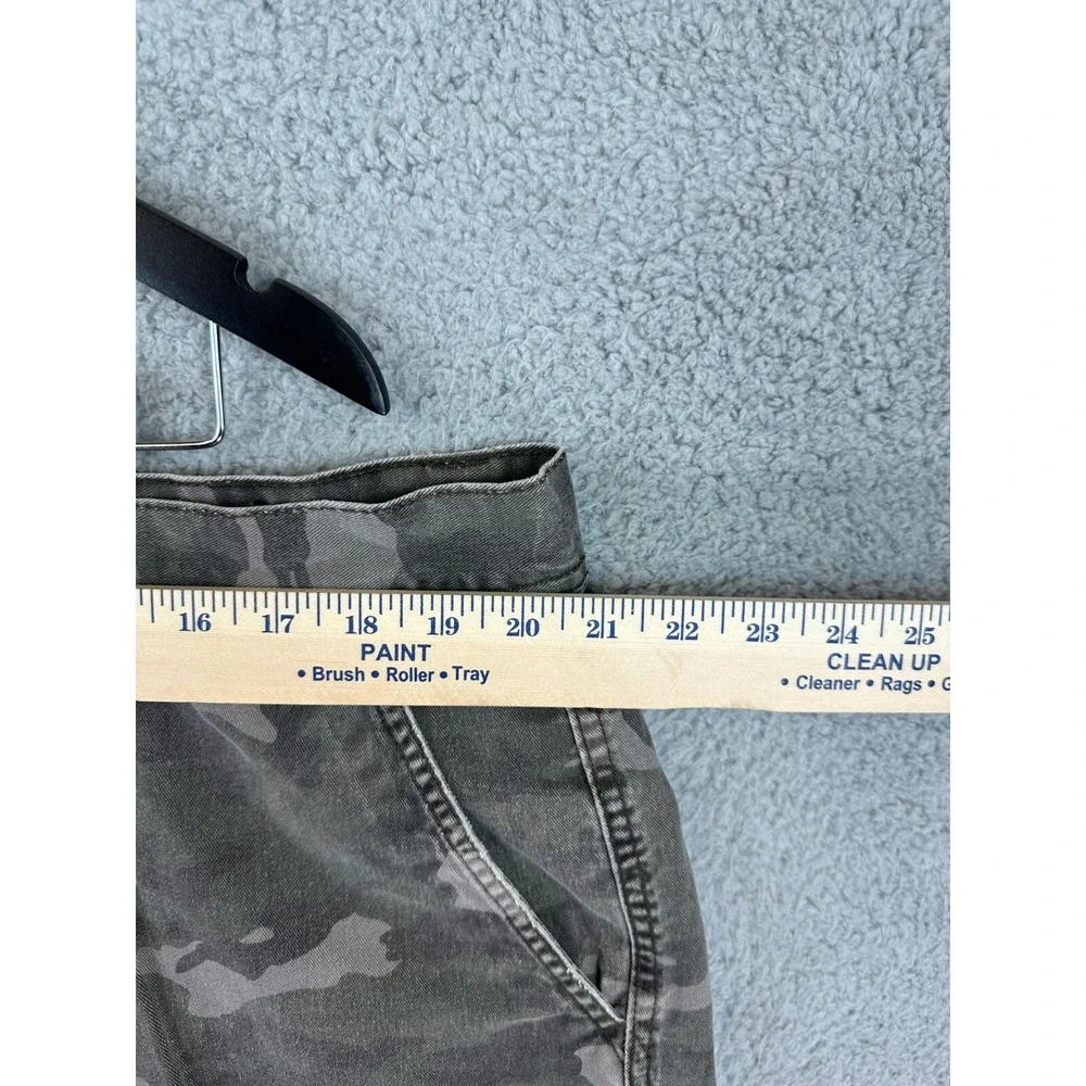 Camo tag size