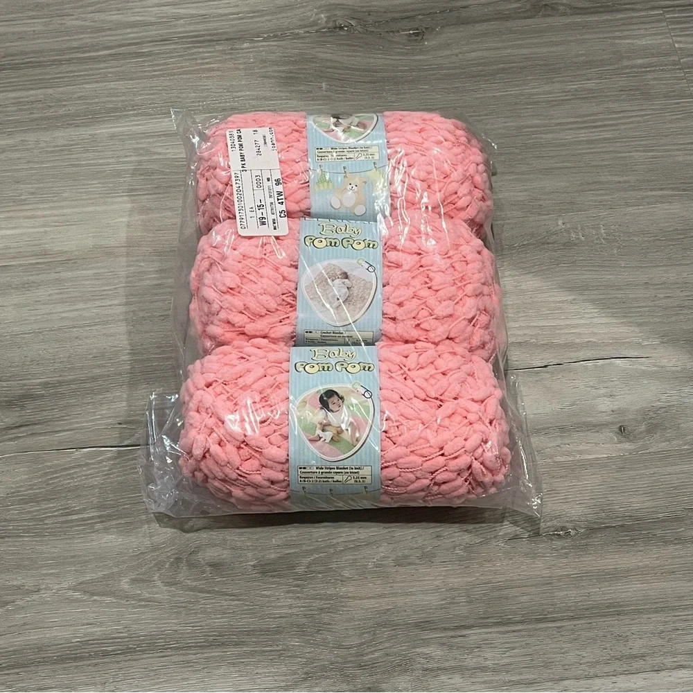 Bernat Baby Pom Pom nwt set