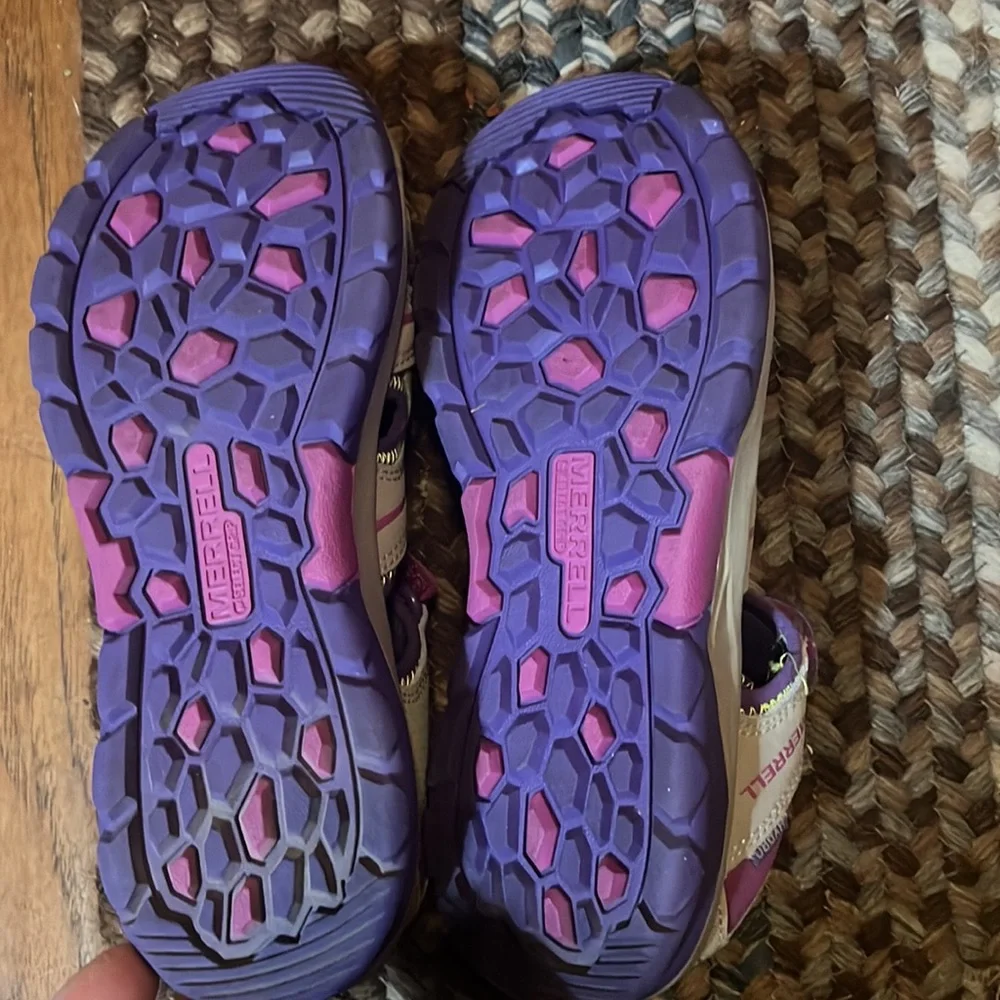 Merrell like sandal