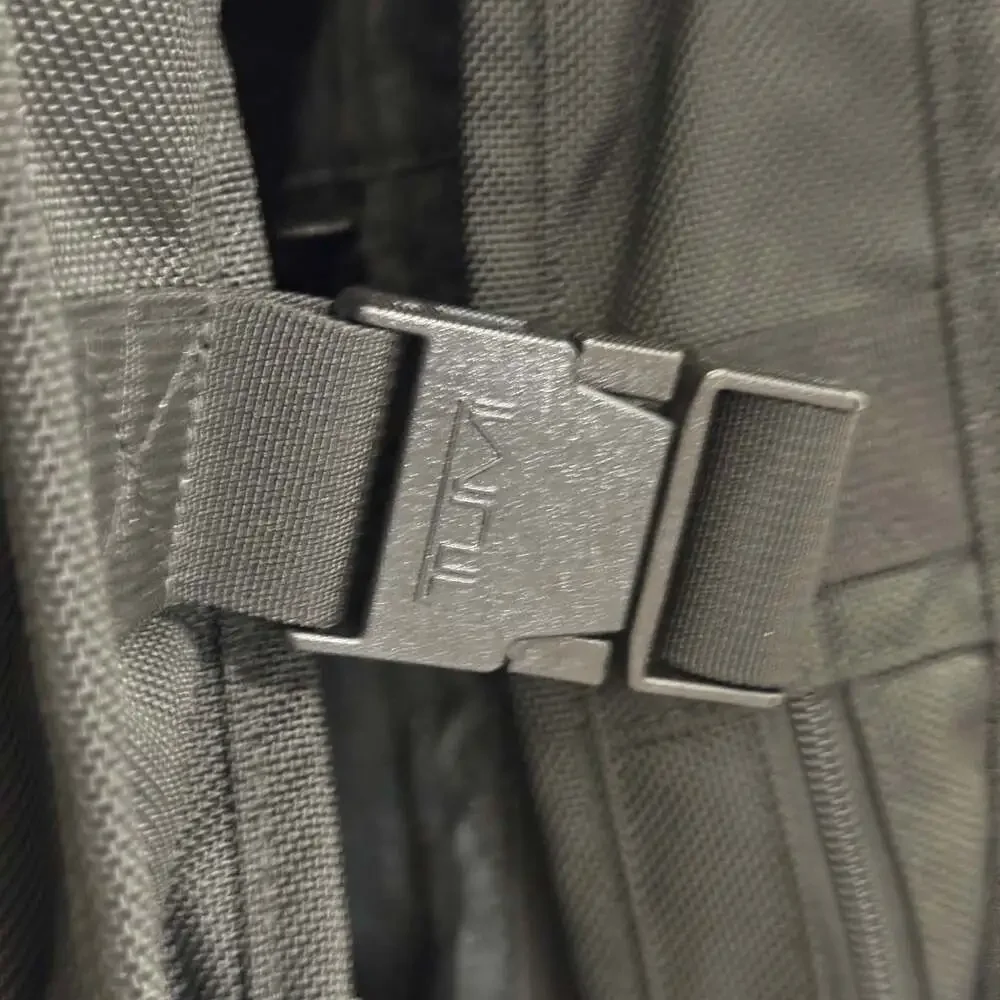 Tumi alpha black
