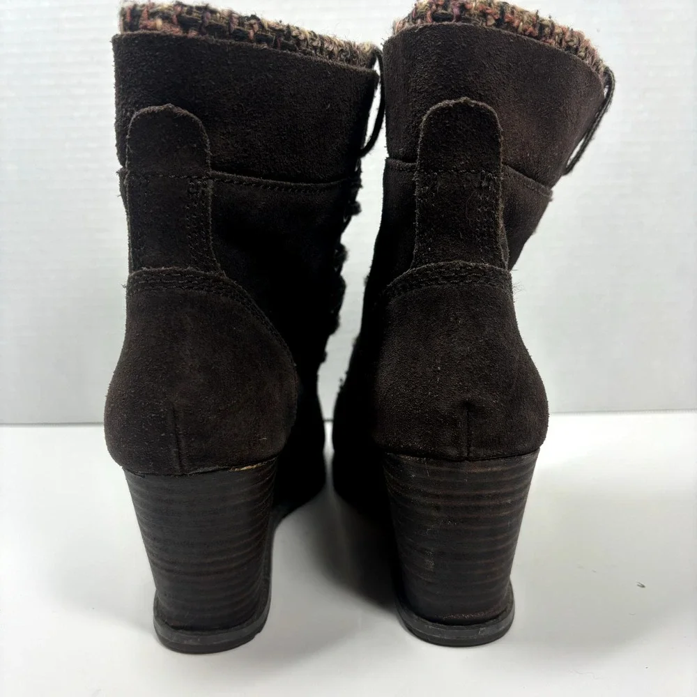 Caterpillar Women Boots Sz 7 CAT Bootie Wedge Heel Brown Suede Winter Shoe EUC