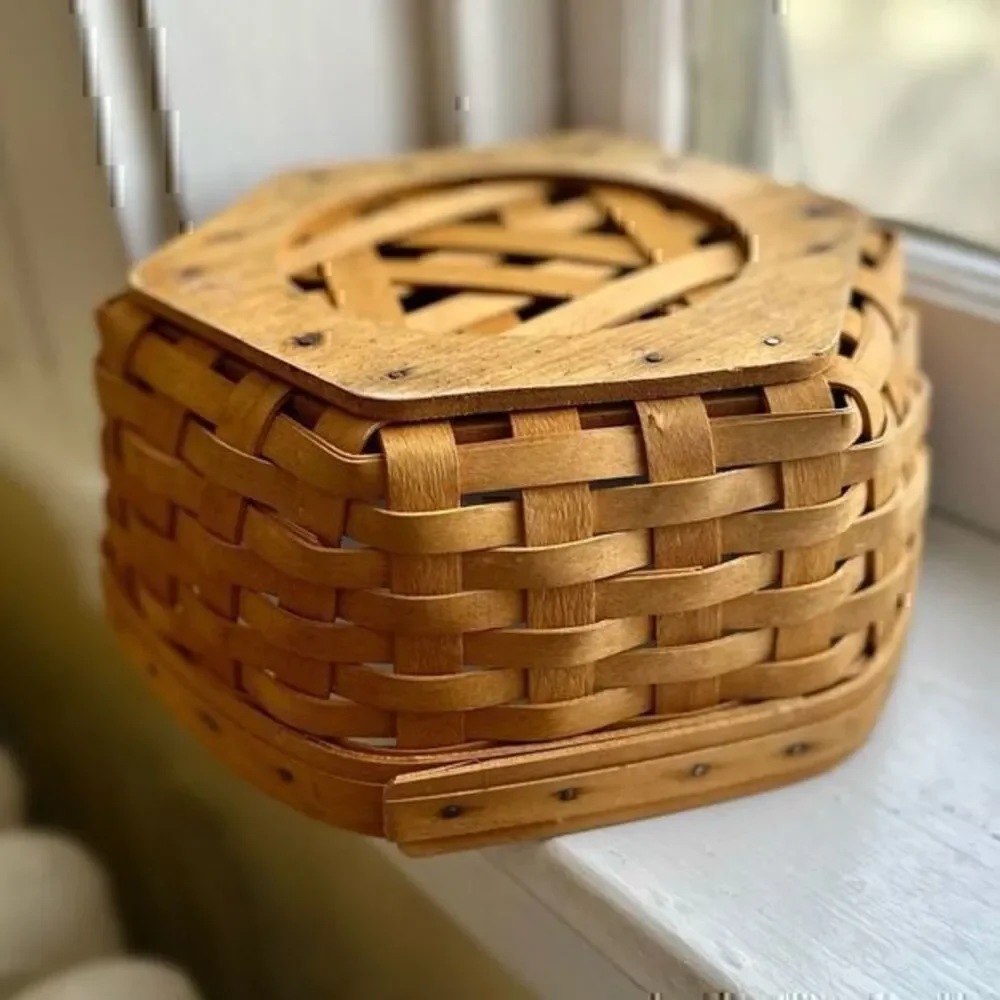 Longaberger 2000 Hexagon 10” Generations Basket