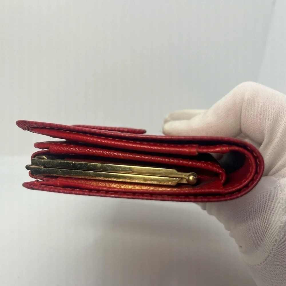 Louis Vuitton EUC Vintage Red EPI Porte Monnaie Viennois Bifold KissLatch Wallet