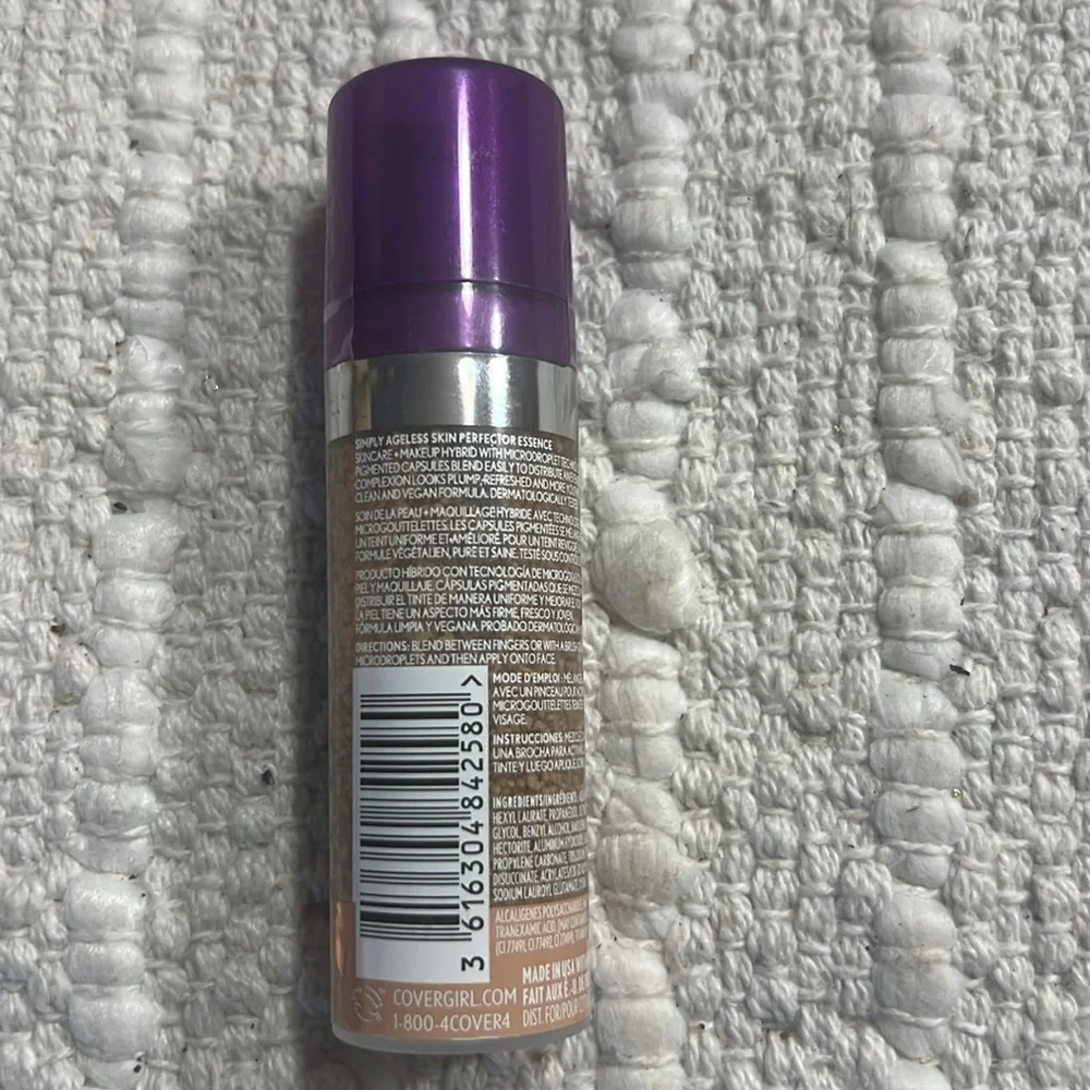 COVERGIRL simply ageless